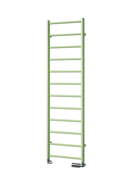 Bijeli kombinirani radijator Isan Aura 114x30 cm za kupaonicu pro grijanje i sušenje ručnika.