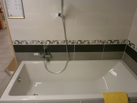 Pravokutna akrilna kada Jika Cubito 170x75 cm s mogućnošću lijeve i desne orijentacije