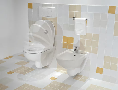 Bijeli viseća WC školjka Jika Lyra Plus s otvorenim ispiralnim rubom i glatkom keramičkom površinom.