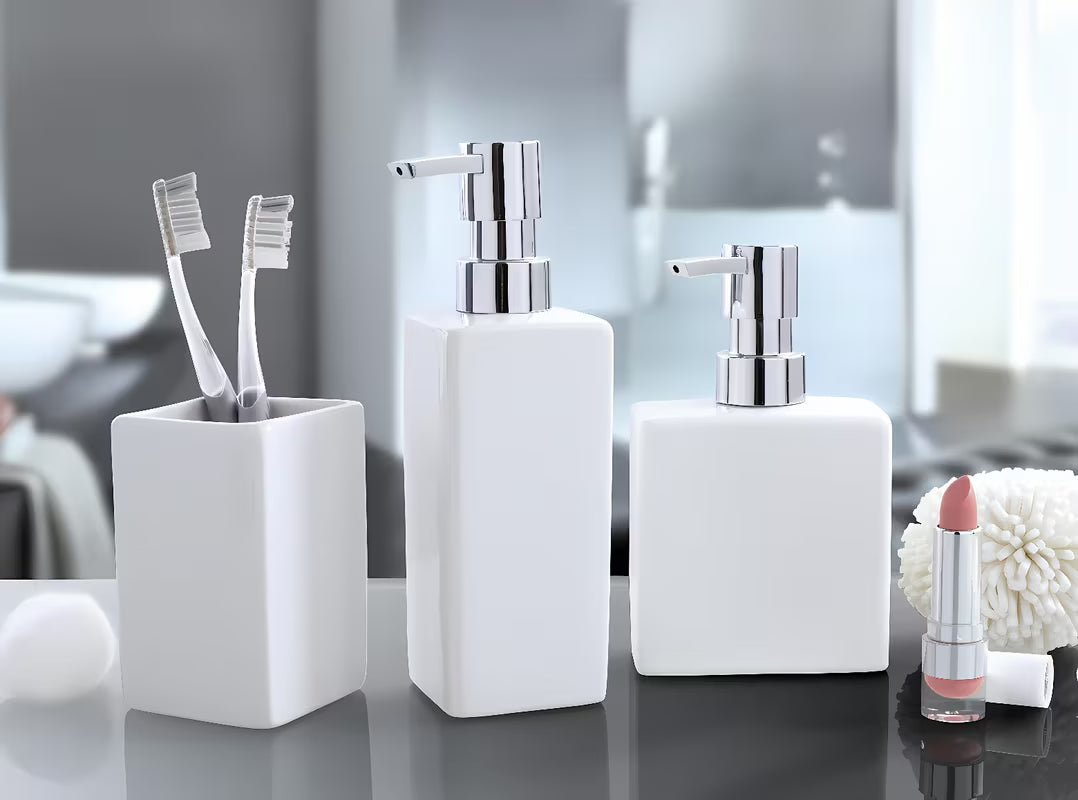 Bijeli samostojeći  dozator za tekući sapun Kleine Wolke Flash jednostavnog dizajna