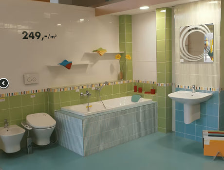 Zeleni ergonomski naslon za glavu za kadu Laguna Fortuna pro pruža udobnu potporu glavi tijekom kupanja.