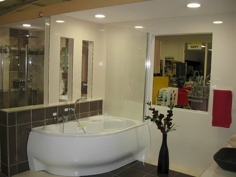 Paravan za Kadu Laguna Fortuna 150 cm u izvedbi chrome pro asimetrične kade Fortuna Plus