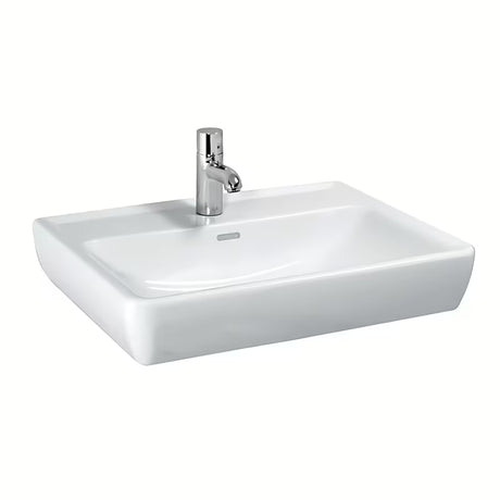 Viseće keramički umivaonik Laufen Pro A 65 x 48 cm u bijeloj boji s otvorom pro za slavinu u sredini.