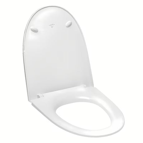 Bijele WC daska Laufen Pro Nordic od duroplasta sa soft Close pro za tiho i glatko spuštanje.