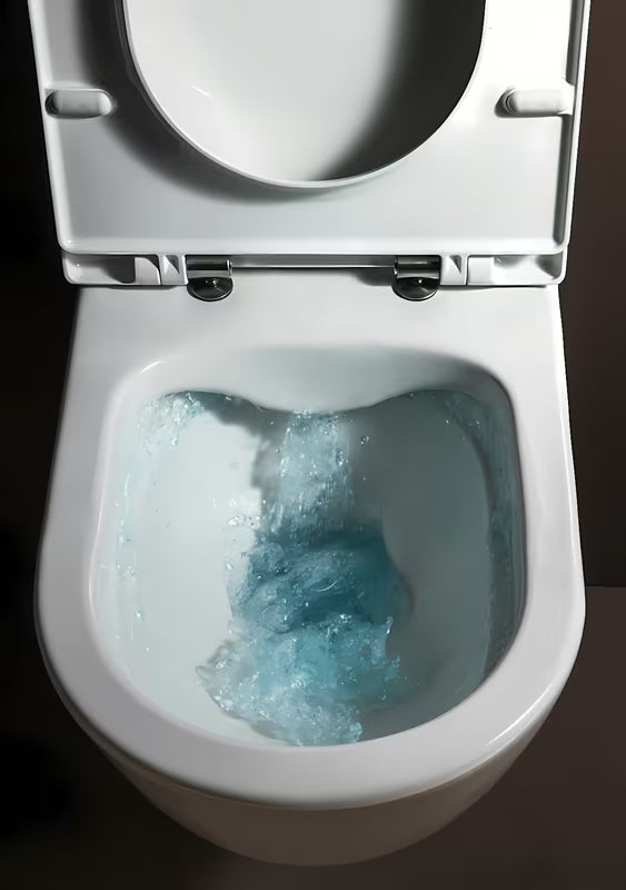 Bijeli viseća WC školjka Laufen Pro S bezrubnom izvedbom bez sustava za ispiranje i četvrtastim dizajnom.