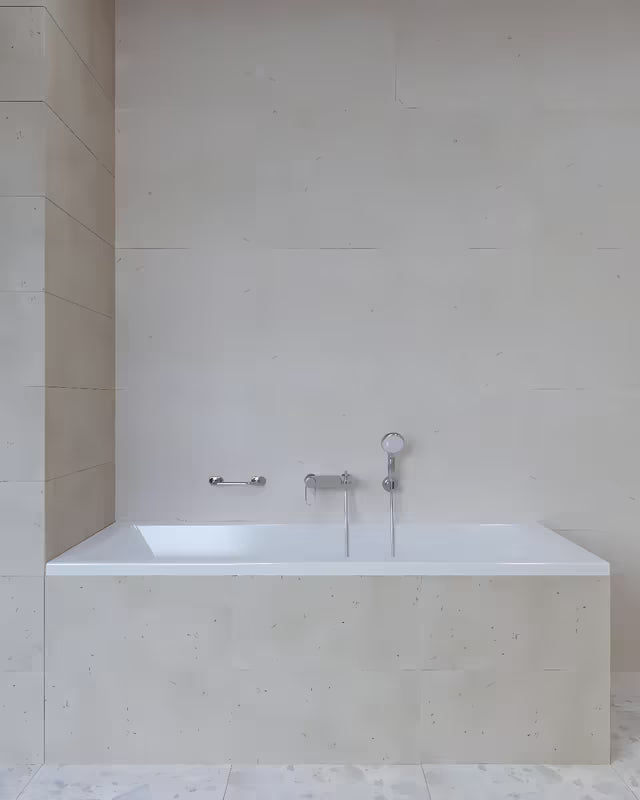 Kromirani zidni ručka Multi za kupaonicu pro za sigurnije kretanje i lakše ustajanje.