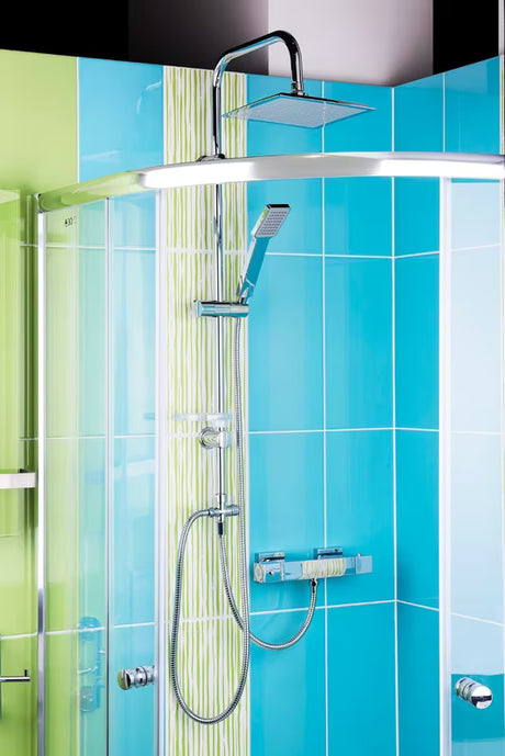 Kromirani tuš sustav Multi s nadglavnim i ručnim tušem, kvadratnog dizajna