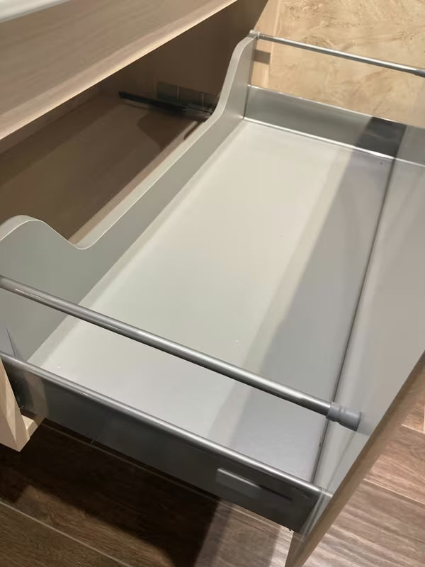 Viseća kupaonski ormarić Naturel Ancona s tankim keramičkim umivaonikom u dekoru akacije