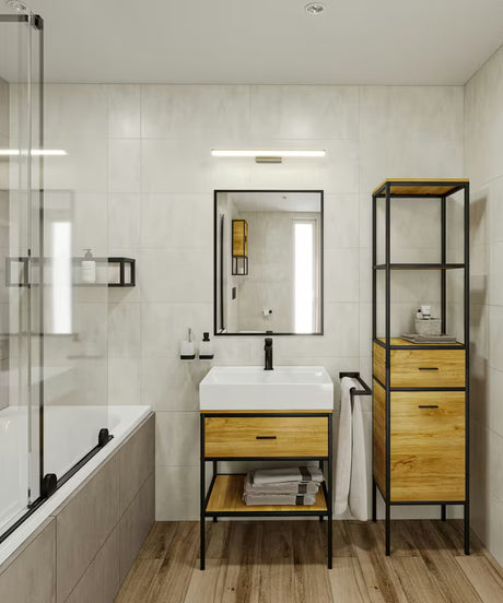 Stojeći regal Naturel Blackframe s crnim metalnim okvirom i MDF pločom u dekoru javora.