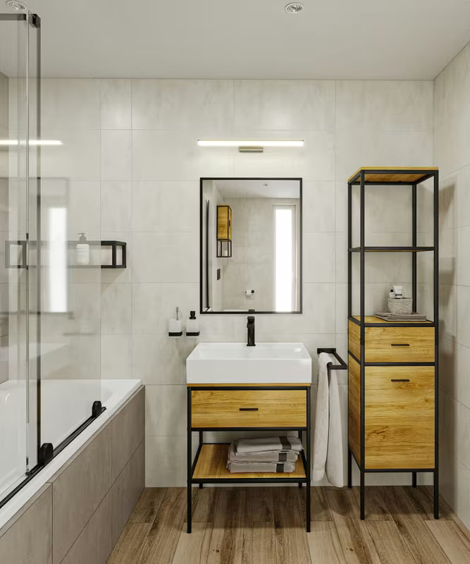 Stojeći regal Naturel Blackframe s crnim metalnim okvirom i MDF pločom u dekoru javora.