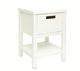 Bijeli stojeći kupaonski ormarić Naturel Country od masivne smreke s četkanom površinom i vratima sa soft-close zatvaranjem.