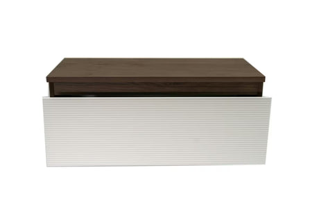 Viseća kupaonski ormarić Naturel Monza u dekoru oraha s bijelim rebrastim frontama i pokrovnom pločom