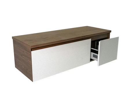 Viseća kupaonski ormarić Naturel Monza s pokrovnom pločom u dekoru oraha i s bijelim rebrastim frontama