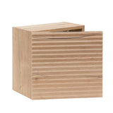 Niska viseća kupaonski ormarić Naturel Savona u dekoru hrasta halifax mat s glodanim dizajnom.