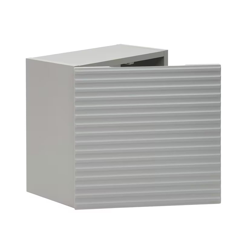 Niska viseća kupaonski ormarić Naturel Savona u mat sivoj boji s glodanim dizajnom