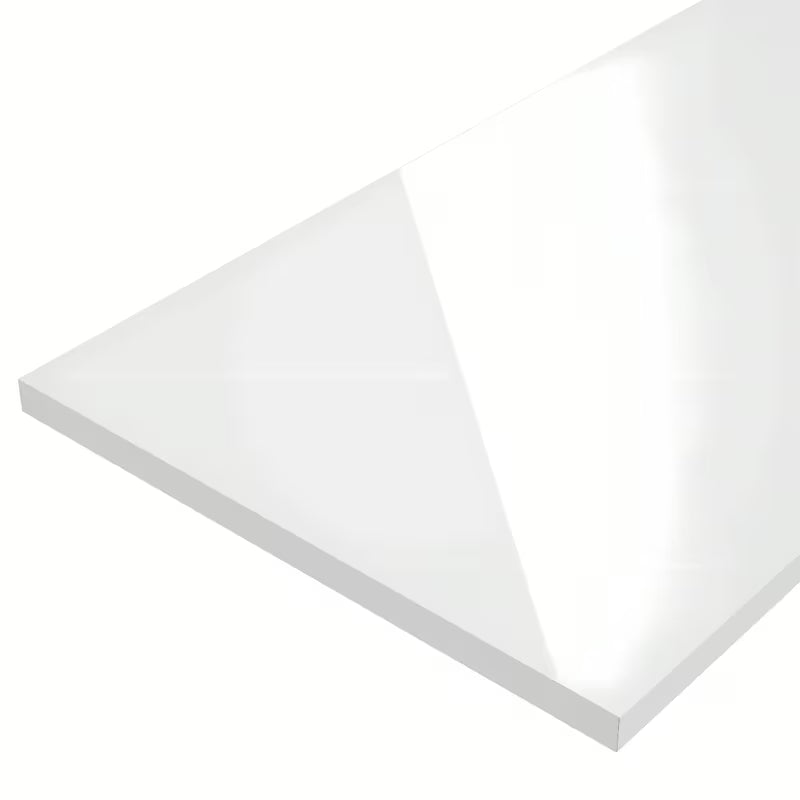 Bijela pokrovna ploča Naturel Stilla od laminata pro kupaonski namještaj