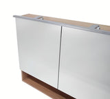 Ormarić s Ogledalom Naturel Vario Dekor u izvedbi hrast bardolino s prostorom za pohranu iza zrcalnih vratašca.