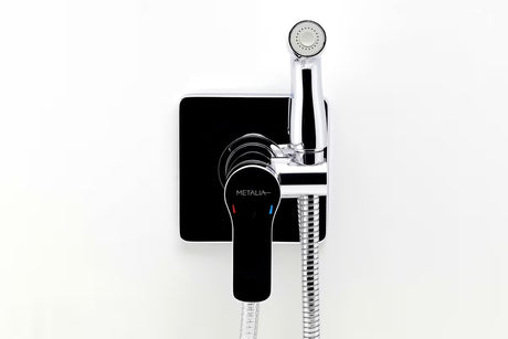 Podžbukna miješalica za bide Novaservis Metalia 54 u krom izvedbi s tušem i STOP ventilom.