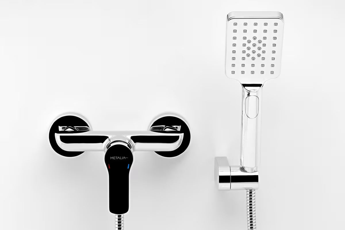 Zidna miješalica za tuš Novaservis Metalia 54 u krom izvedbi s ručnim tušem i crijevom