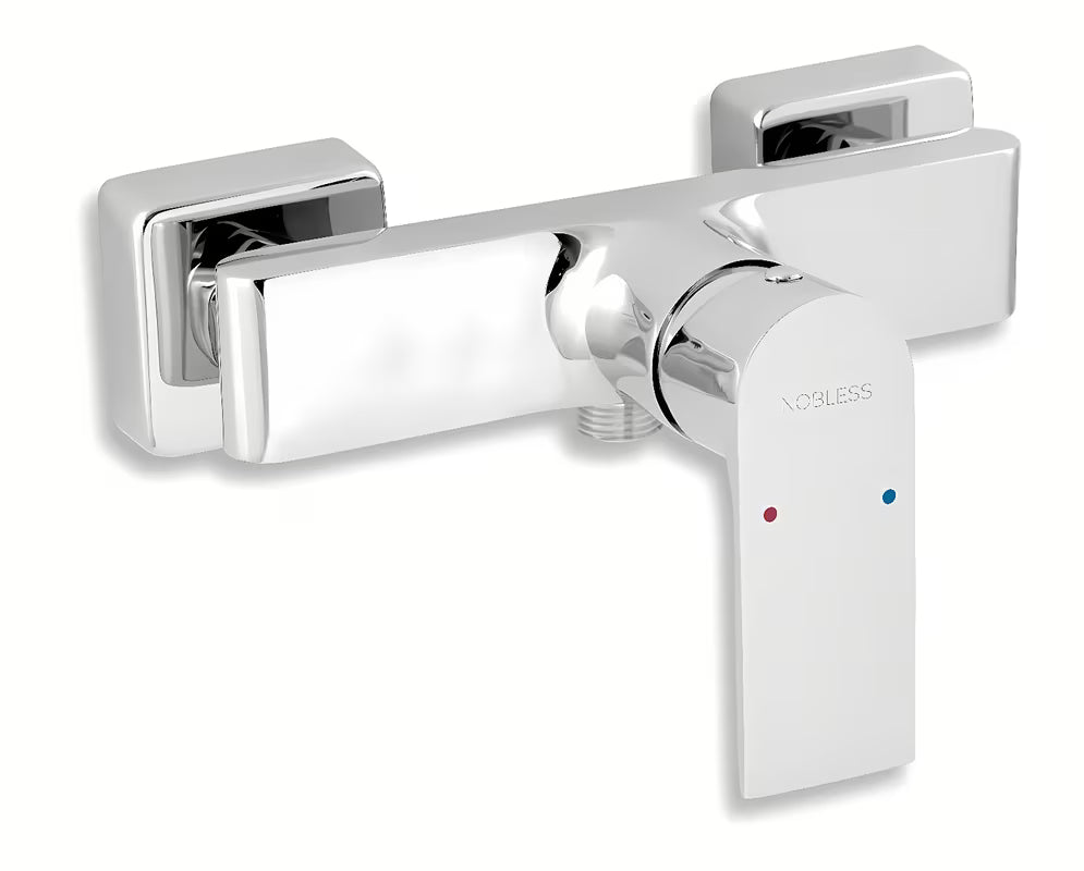 Zidna jednoručna baterija miješalica za tuš Novaservis Nobless Trend u krom izvedbi.