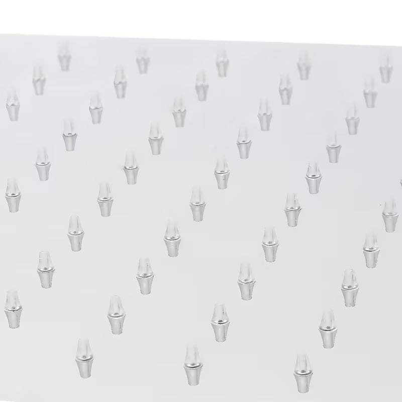 Mesingani kvadratni nadglavni tuš Optima Chrome u krom izvedbi, dimenzija 30 x 30 cm.