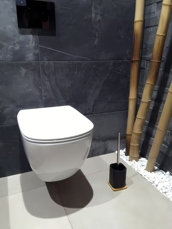 ČETKA za Wc Optima Hombre u crnoj mat izvedbi s bambusovim drvom