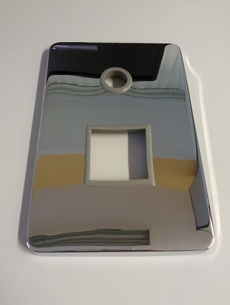 Zamjenska rozeta Optima pro za slavinu serije Le215 pro za pokrivanje montažnih otvora i uredan izgled instalacije.