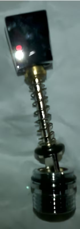 Kromirani preusmjerivač Optima Levanta pro za praktično preusmjeravanje izlaza vode u kupaonici ili kuhinji.