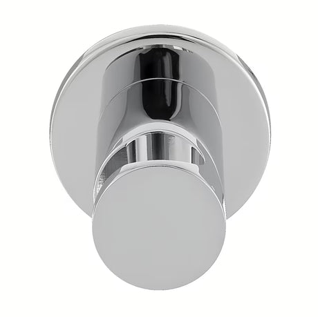 Kromirani podžbukni priključak tuševi Optima s integriranim držačem tuševi u zaobljenom dizajnu.