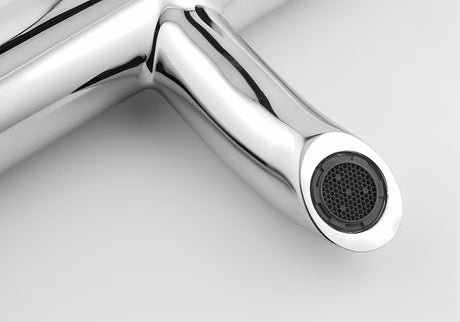 Termostatska zidna miješalica za kadu Optima Chrome u krom izvedbi bez tuš seta.