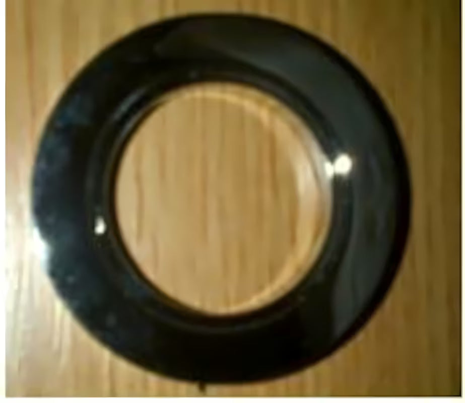 Prsten ispod slavine Optima Sofie pro za čvrsto i stabilno pričvršćenje miješalice  na umivaonik ili sudoper.