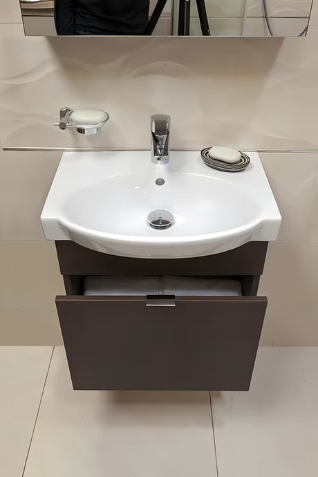 Smeđa samostojeći  posuda za sapun Optima Soreta modernog dizajna za kupaonicu.