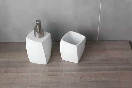 Bijeli držač četkica Optima Suza modernog dizajna za kupaonicu.