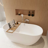 Smeđa bambusova polica za kadu Optima s podesivom duljinom i mjestom za knjigu, čašu i sitnice.