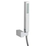 Set za Kadu Optima u krom izvedbi, kvadratnog dizajna, s ručnom tuš-slušalicom, držačem i tuš-crijevom.