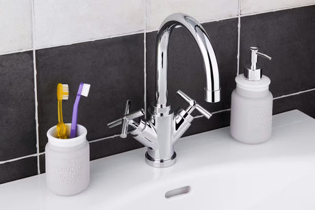 Paffoni Cruz ventilna miješalica za umivaonik u kromiranoj izvedbi s križnom ručkom