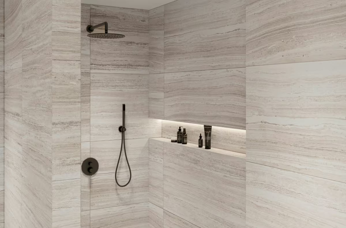 Podžbukni tuš sustav Paffoni Light u crnoj boji s dvije funkcije