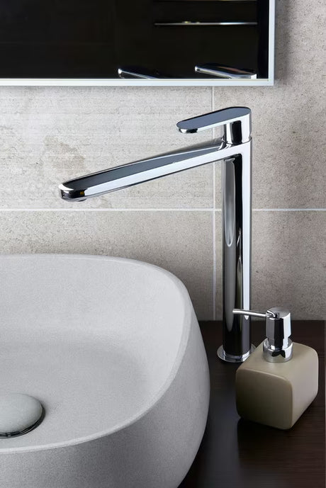 Paffoni Pavia visoka jednoručna baterija miješalica za umivaonik s odvodom u krom izvedbi