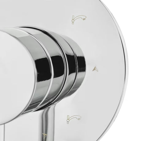 Podžbukni višesmjerni preusmjerivač Paffoni u krom izvedbi s jednim ulazom i tri izlaza.