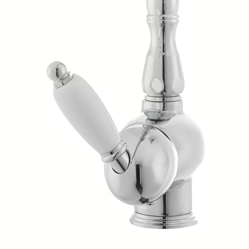 Kromirana miješalica za sudoper Paffoni Ricordi u retro zaobljenom dizajnu s polugom i zakretnim izljevom.