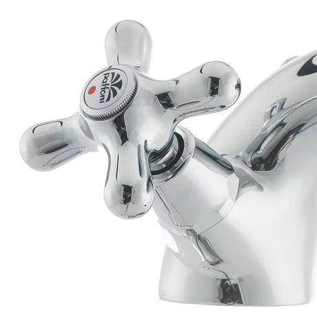 Kromirana ventilna stojeća miješalica za umivaonik Paffoni Ricordi s odvodom u retro dizajnu.