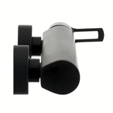 Zidna jednoručna baterija miješalica za tuš Paffoni Vallone u mat crnoj završnoj obradi.