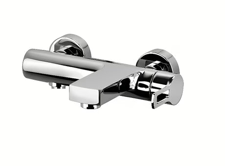 Kromirana miješalica za kadu Paffoni Vallone čistog, bezvremenskog dizajna.