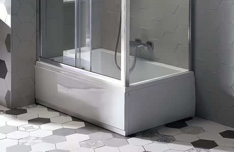 Bijela obloga za tuš kadu Polysan pro za čisto i cjelovito završno oblaganje ugradnje u kupaonici.