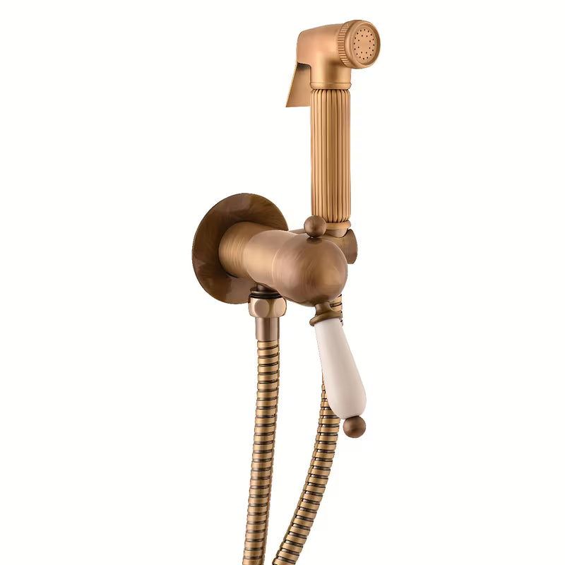 Podžbukna miješalica za bide Rav Slezak Labe u staroj mjedi s metalnim ručnim tušem i crijevom