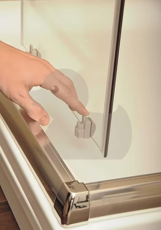 Polukružna tuš kabina Ravak Blix 90x90 cm u mat krom izvedbi s prozirnim staklom