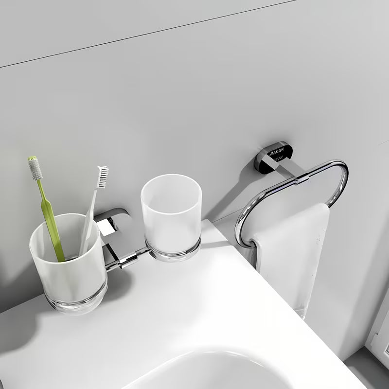 Zidni držač s dvije čaše Ravak Chrome u izvedbi sjajni krom i mat staklo.