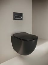 Viseća WC školjke školjka Ravak Chrome u crnoj mat izvedbi s bezrubnim ispiranjem RimOff i skrivenim pričvršćenjem EasyFix.