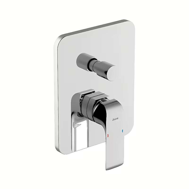 Podžbukna 2-smjerna tuš i miješalica za kadu Ravak Flat u sjajnoj krom izvedbi.