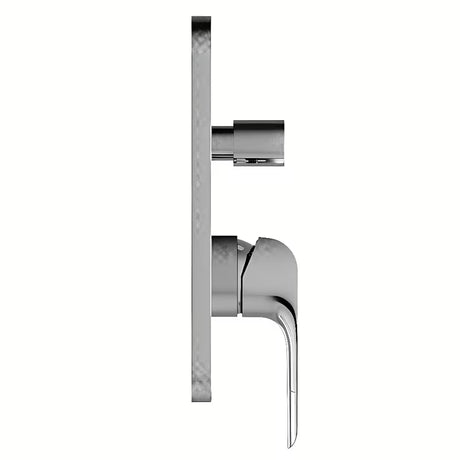 Podžbukna 2-smjerna tuš i miješalica za kadu Ravak Flat u sjajnoj krom izvedbi.